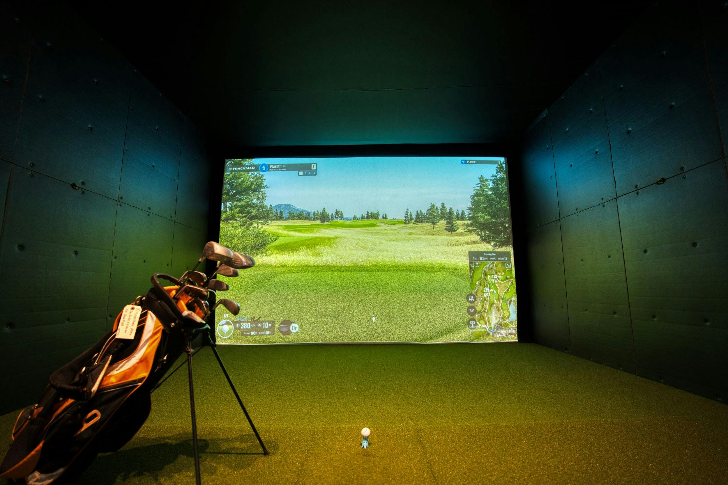 10 Reasons Indoor Golf Is the Perfect Year-Round Hobby